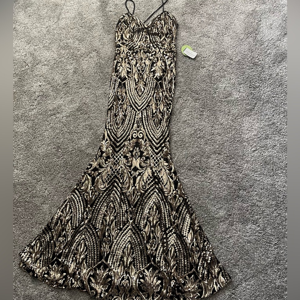 BNWT Black and Gold Windsor Formal Dress